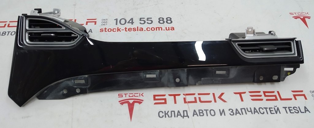 23 乘客中心面板装饰件 PIANO BLACK MATA 已组装（有划痕） Tesla model S、model S REST 1045969-03-B